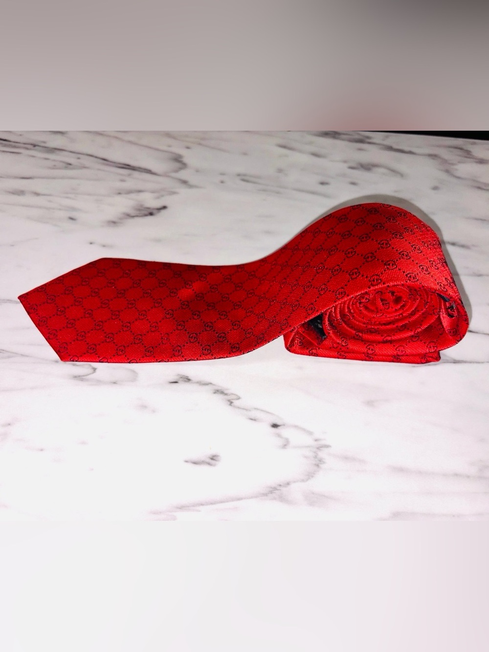 Gucci Red with black GG Monogram
Silk Tie Made in Italy Classic Designer Necktie